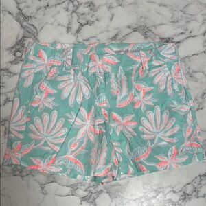 Girls Vineyard Vines short
Size 12
